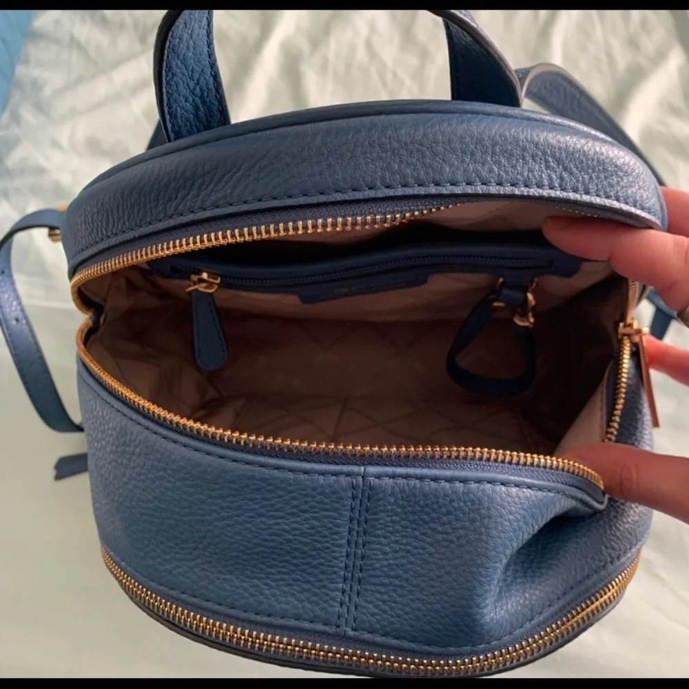 Michael Kors Medium Rhea backpack - Picture 4 of 4